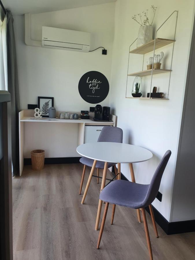 Hippe Schuur Bed & Breakfast Tytsjerk Екстериор снимка
