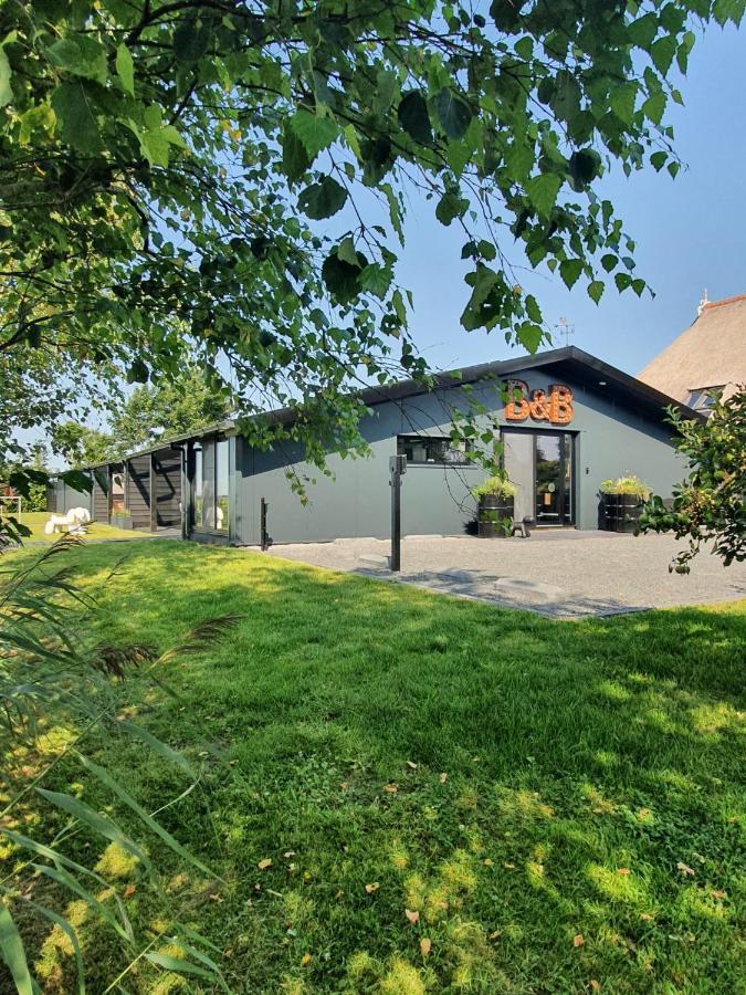 Hippe Schuur Bed & Breakfast Tytsjerk Екстериор снимка