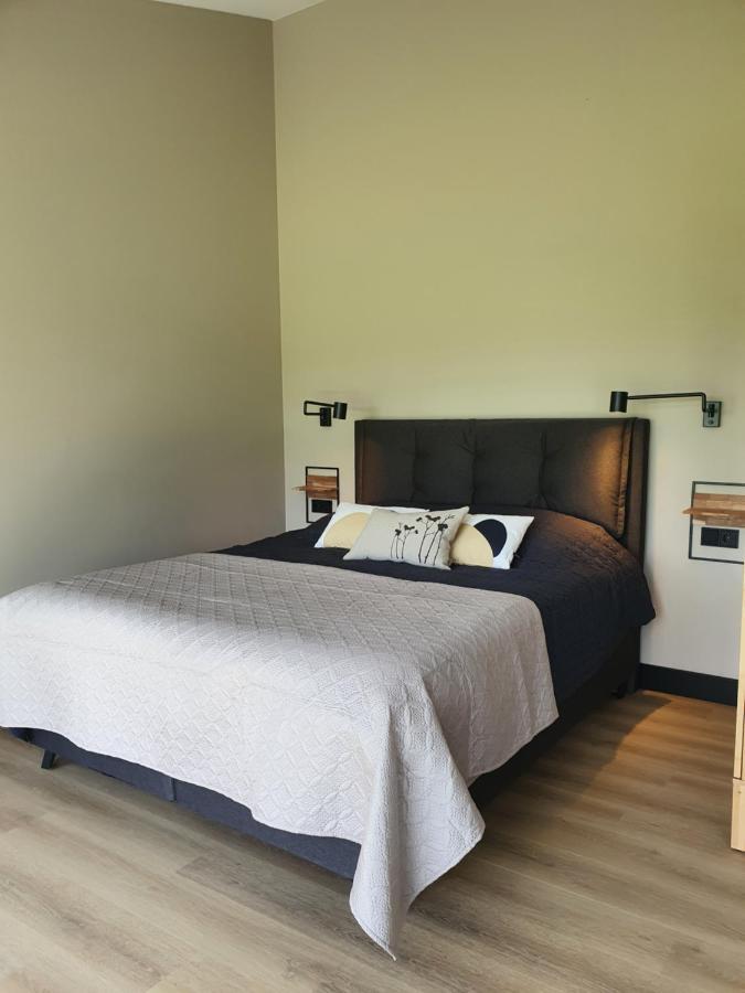 Hippe Schuur Bed & Breakfast Tytsjerk Екстериор снимка