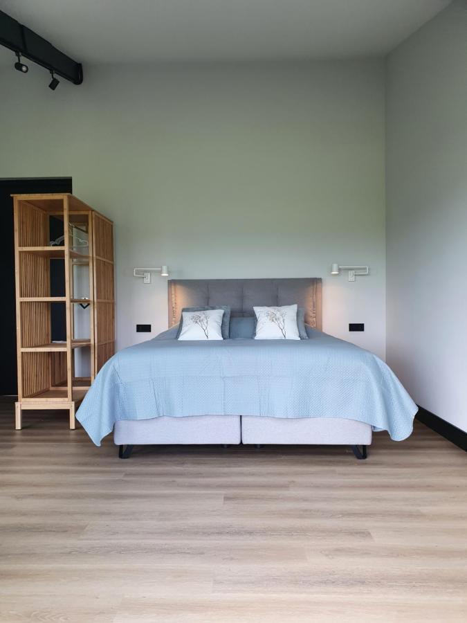 Hippe Schuur Bed & Breakfast Tytsjerk Екстериор снимка