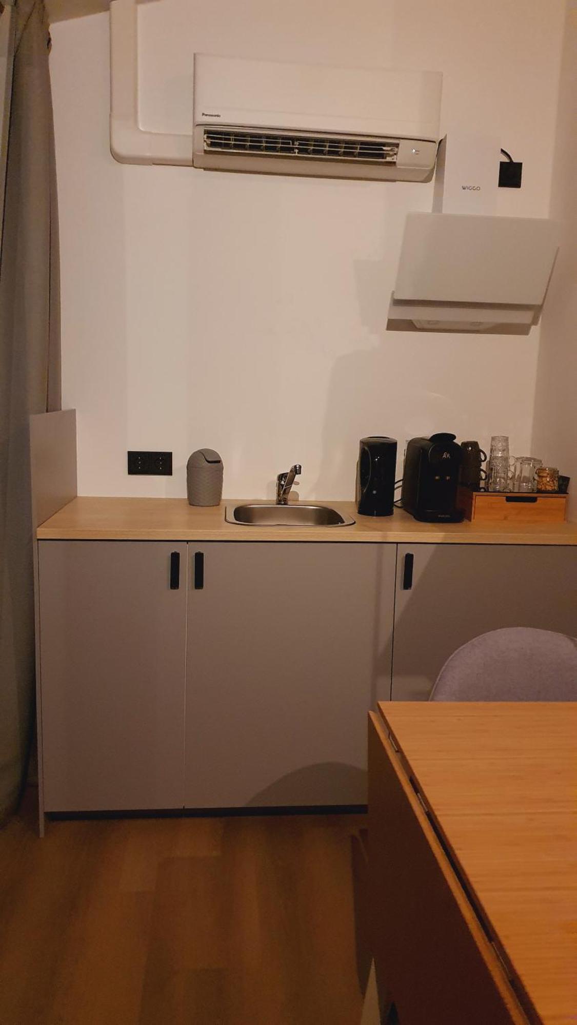 Hippe Schuur Bed & Breakfast Tytsjerk Екстериор снимка